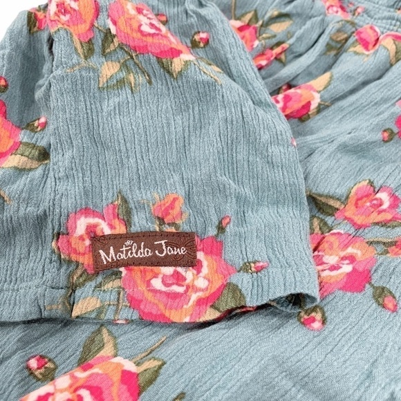 Matilda Jane Womens Medium Long Walks Shorts Floral Pull On Green Pink 27698B - Picture 10 of 16